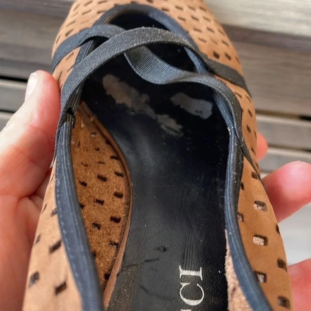 Sesto Meucci brown and black leather flats with elastic straps size 8.5-9